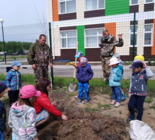 f5b6db58-cd59-4032-8dd7-3dade22d96c0